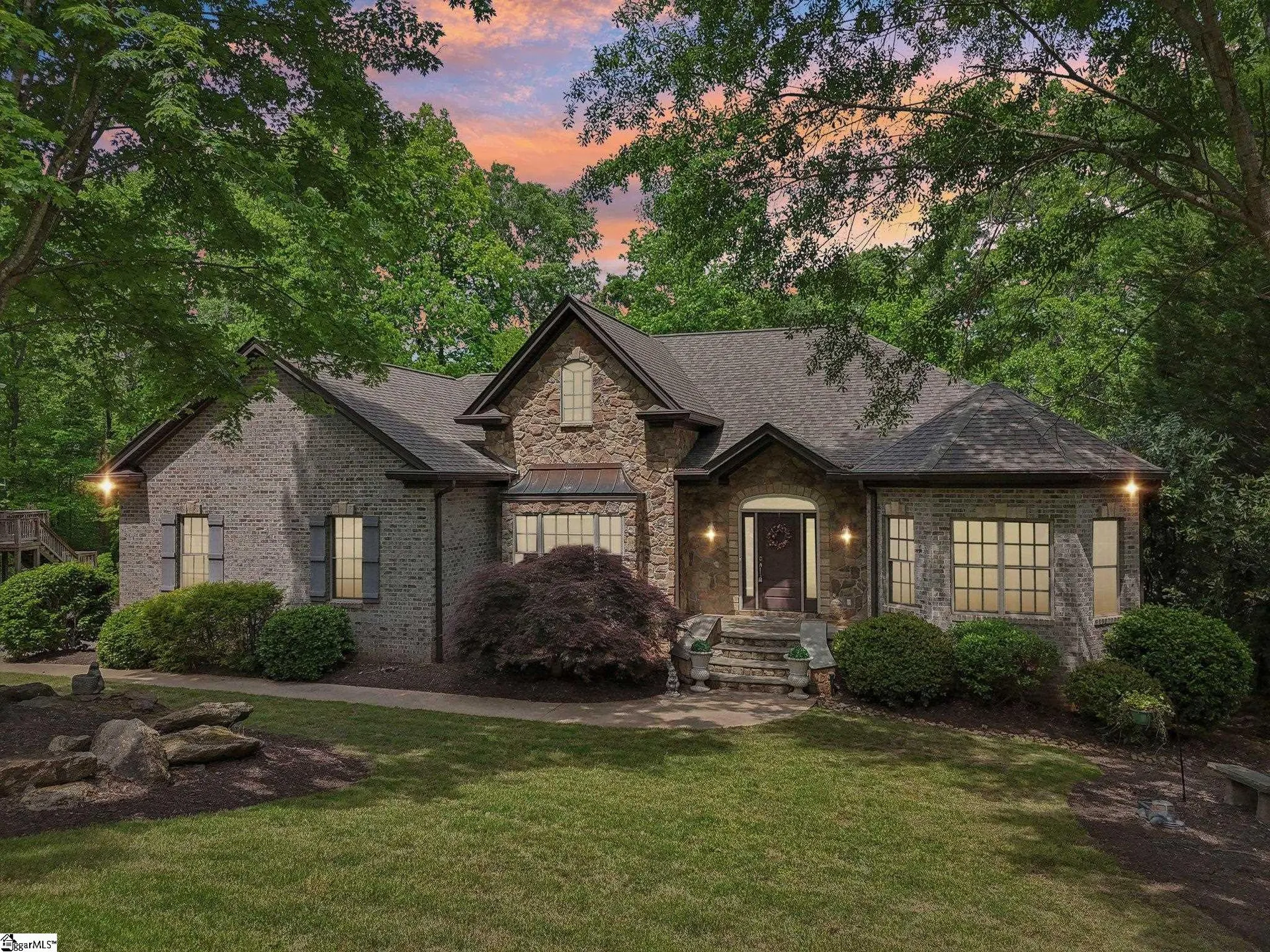 114 Walnut Creek Way