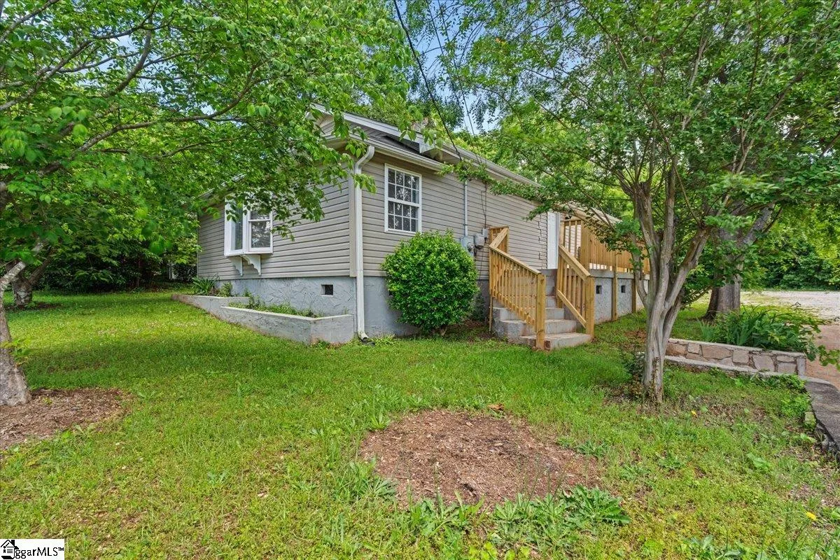 Property image 2 at 215 Rebecca Street, Greenville, SC 29607