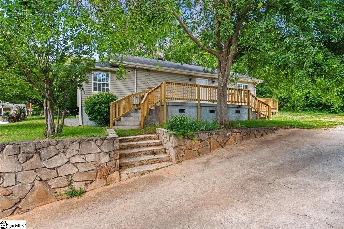 Property image 3 at 215 Rebecca Street, Greenville, SC 29607