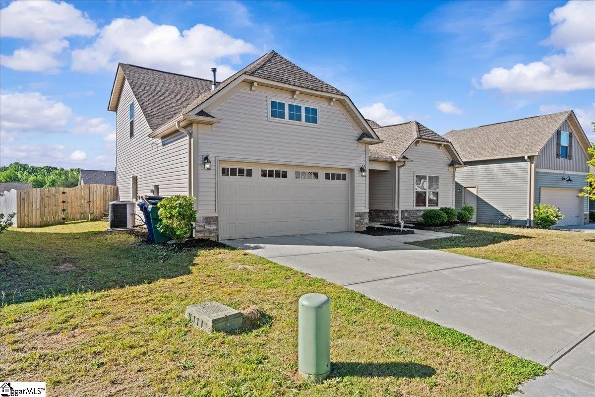 Property image 2 at 11 Snowy Court, Fountain Inn, SC 29644