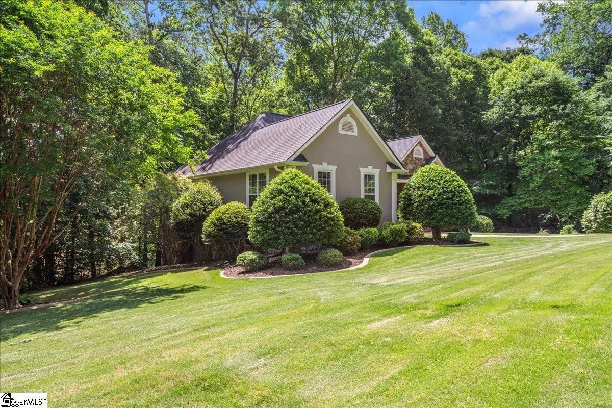 Property image 3 at 110 Woodranch Lane, Moore, SC 29369