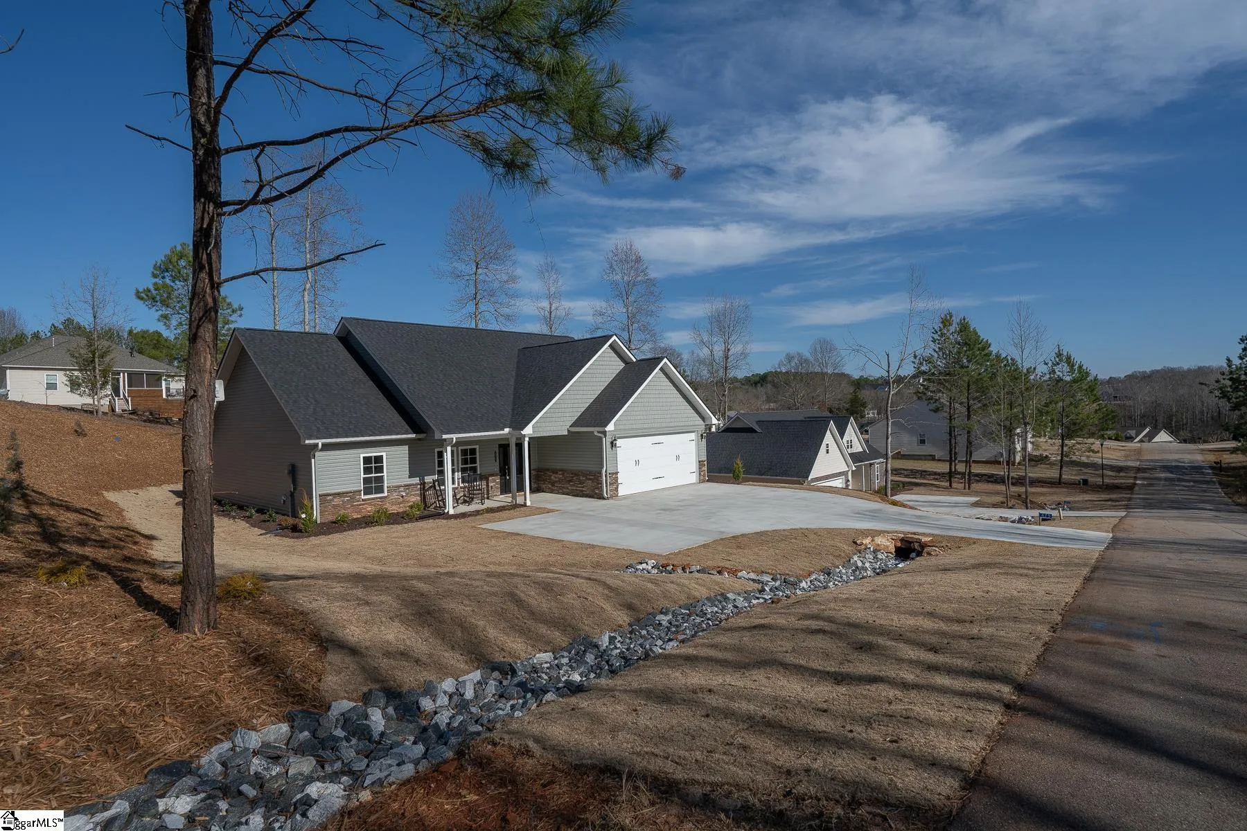475 Twin View Drive