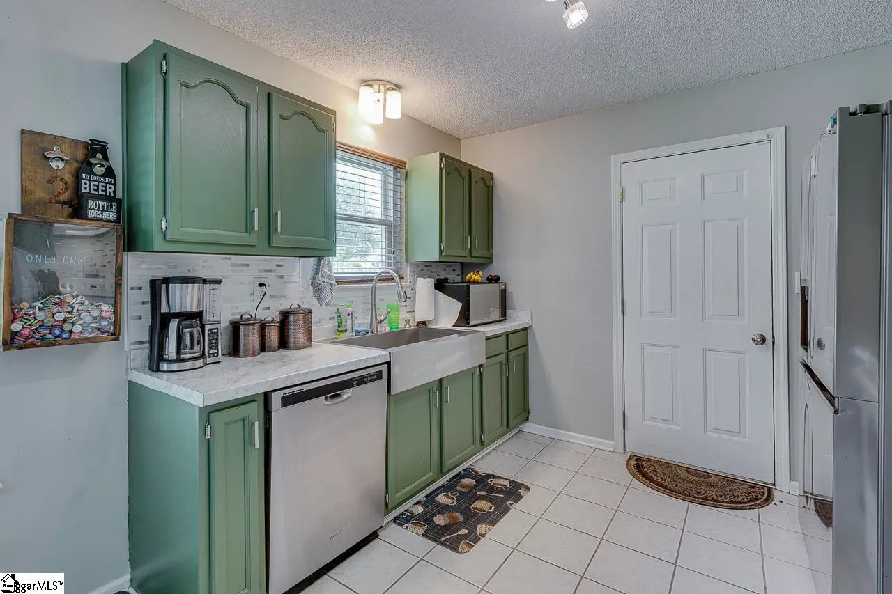 Property image 4 at 221 Twin Falls Drive, Simpsonville, SC 29680
