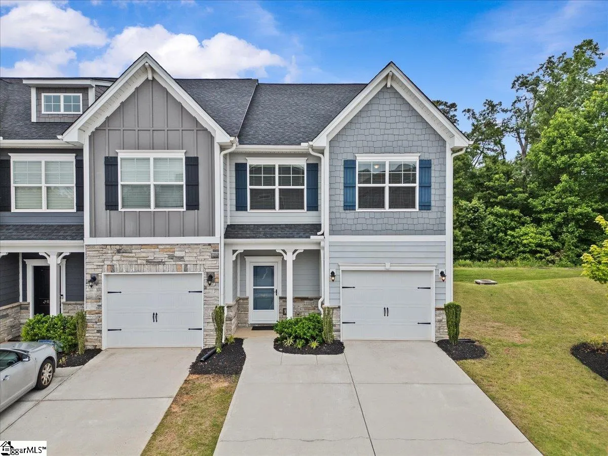 205 Hartland Place