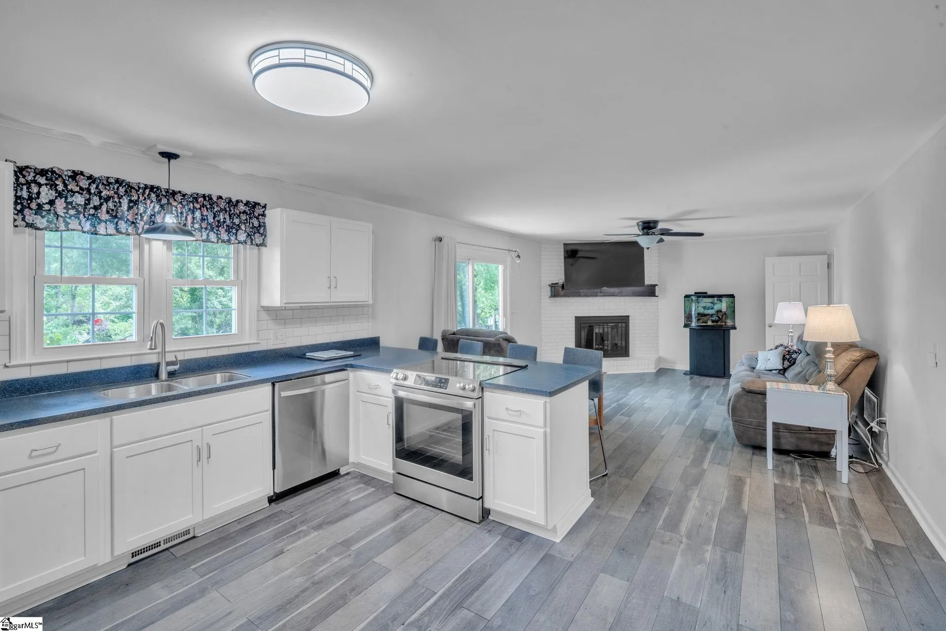 Property image 4 at 215 Edgewood Drive, Mauldin, SC 29662