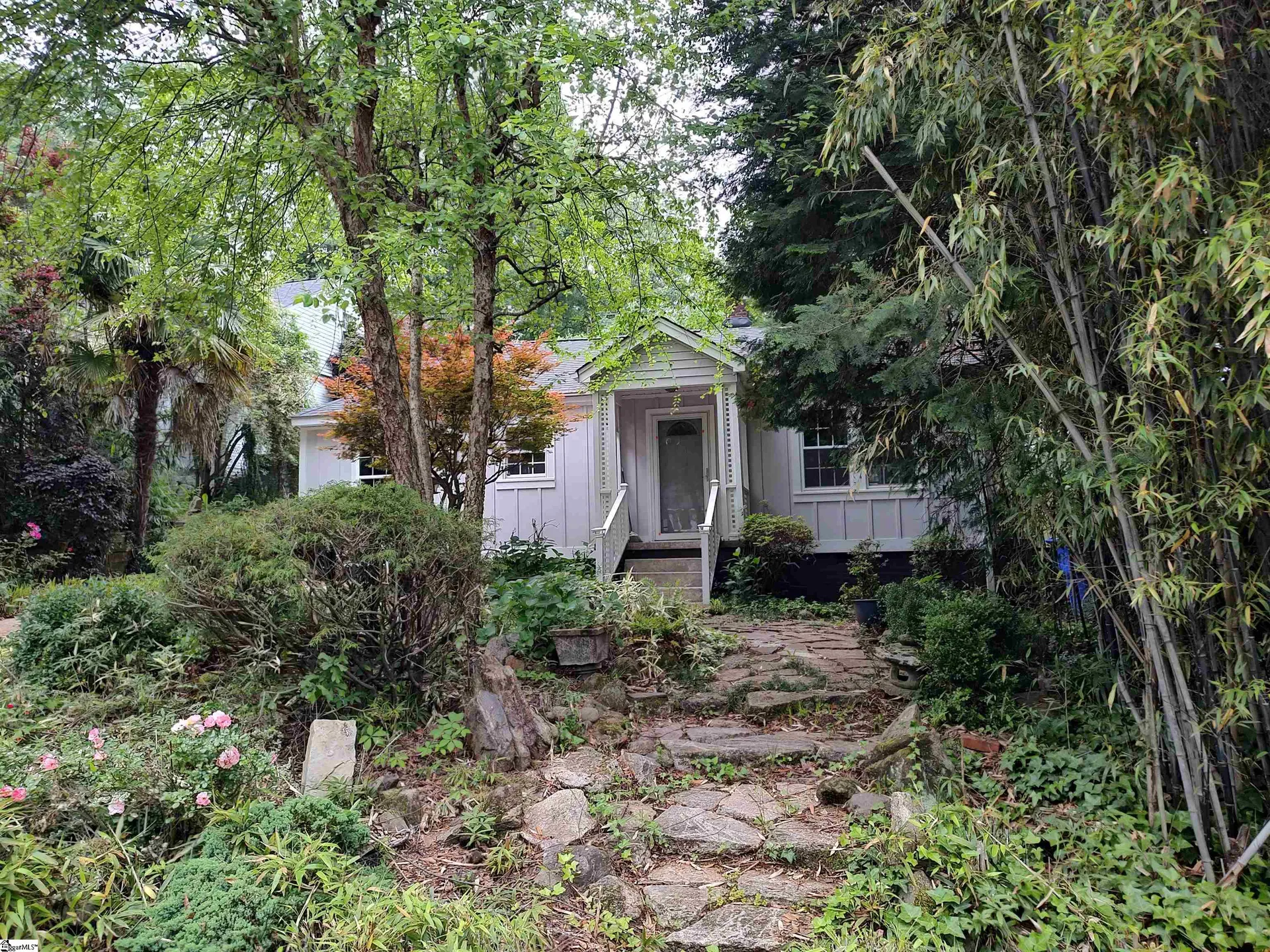 Property image 1 at 14 Dixie Avenue, Greenville, SC 29607