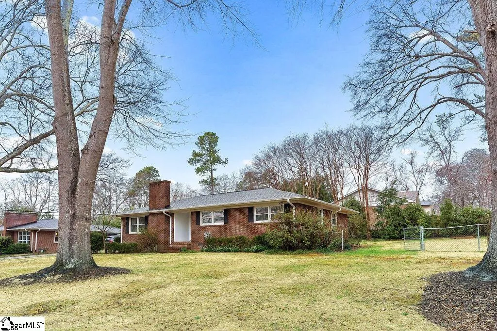 111 Monroe Road