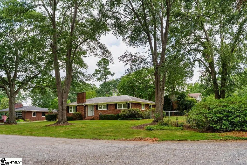 Property image 2 at 111 Monroe Road, Spartanburg, SC 29307