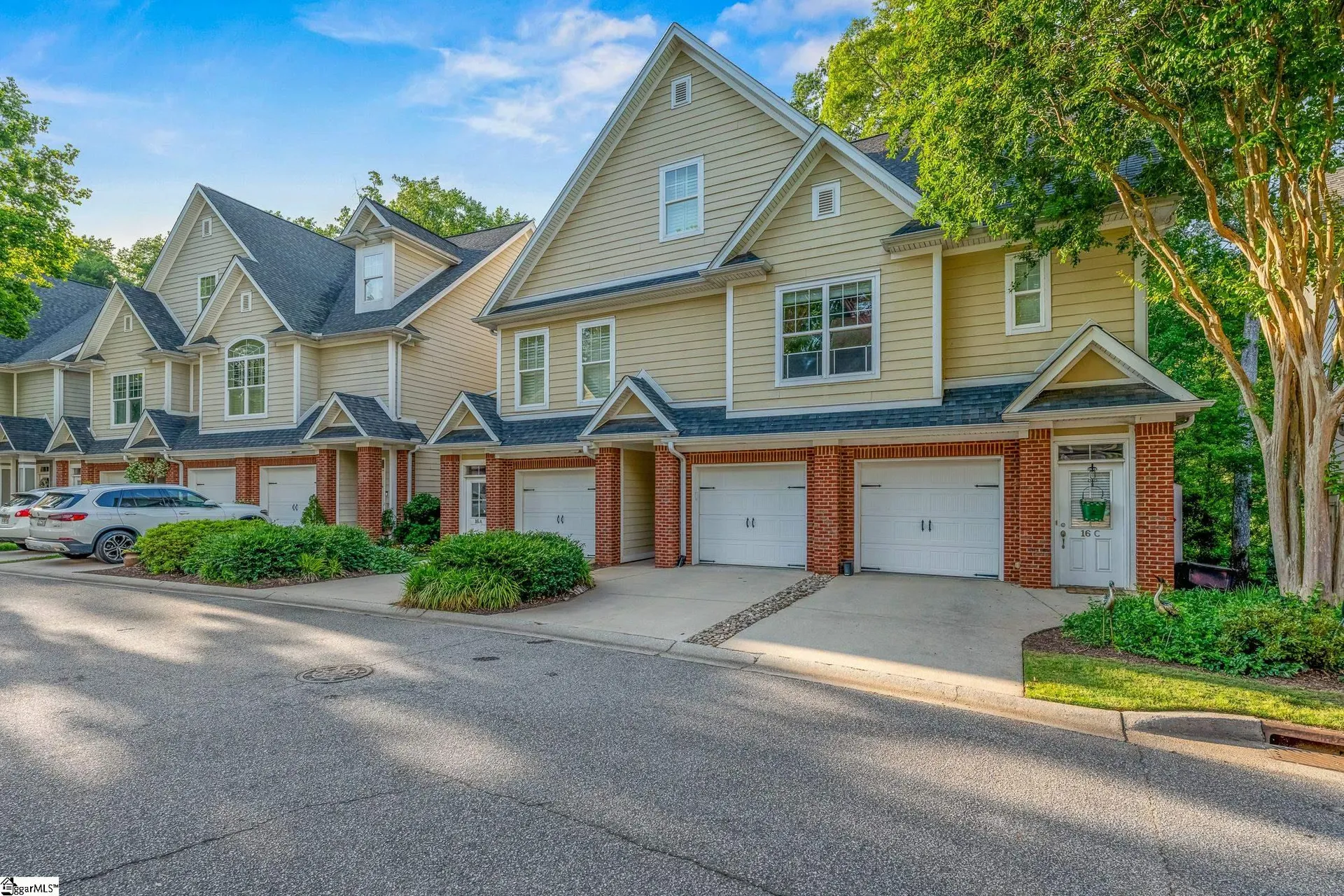 16 Edge Court