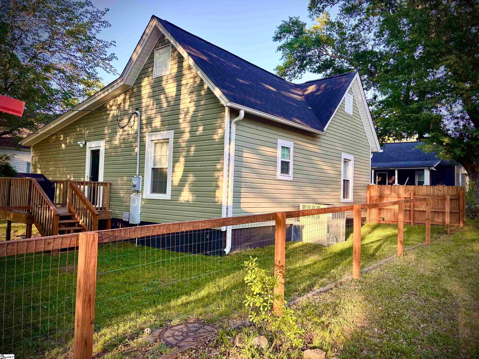 Property image 2 at 12 Taylor Street, Greenville, SC 29605