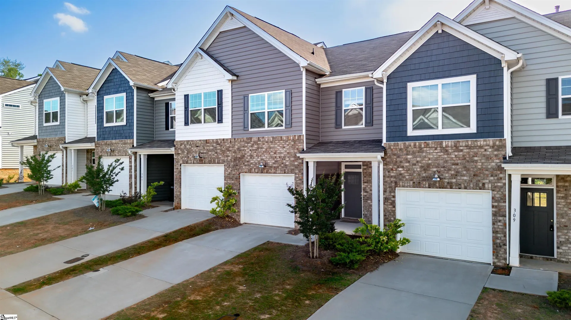 307 E Compass Way
