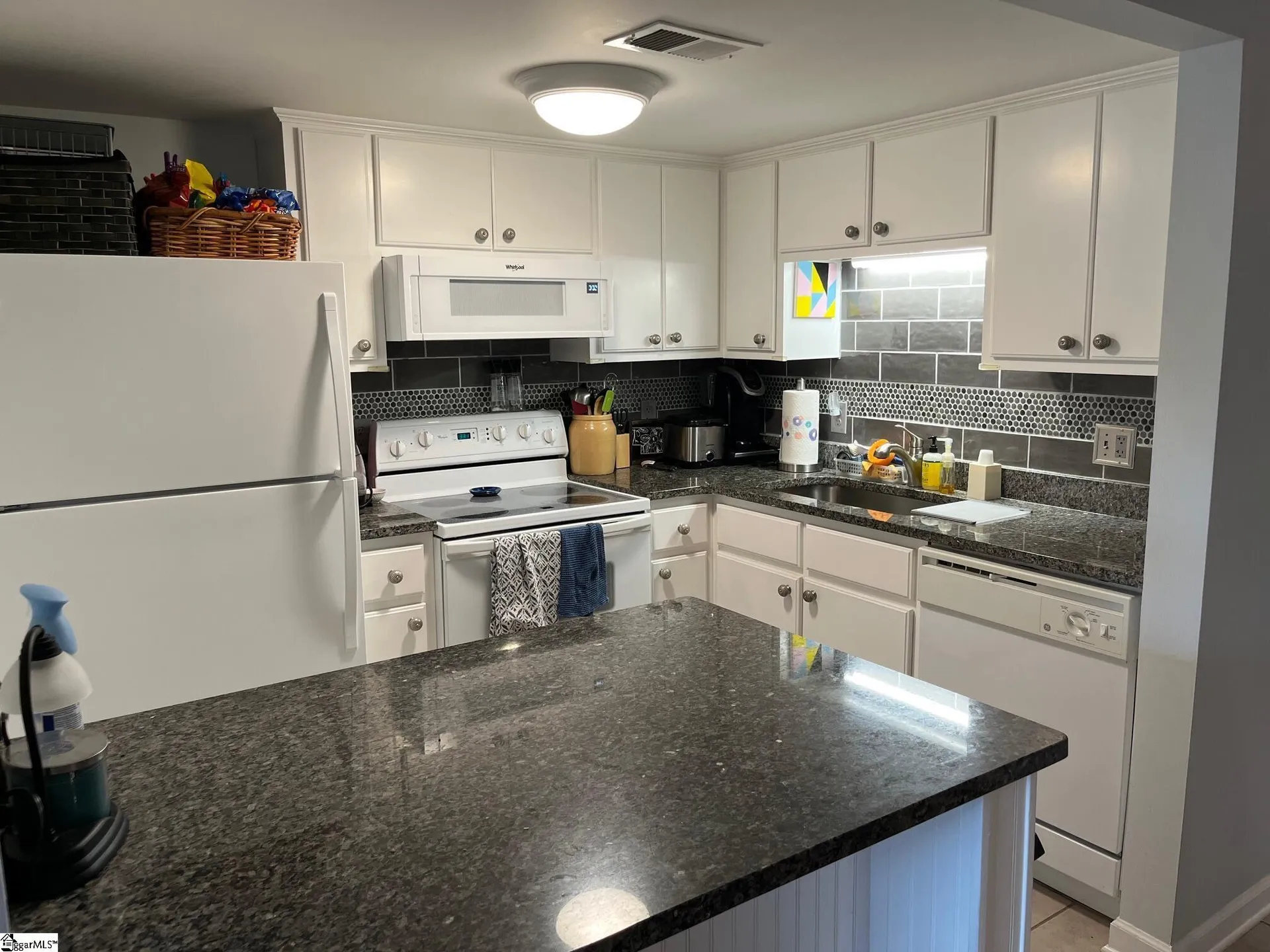 Property image 5 at 925 Cleveland Street, Greenville, SC 29601
