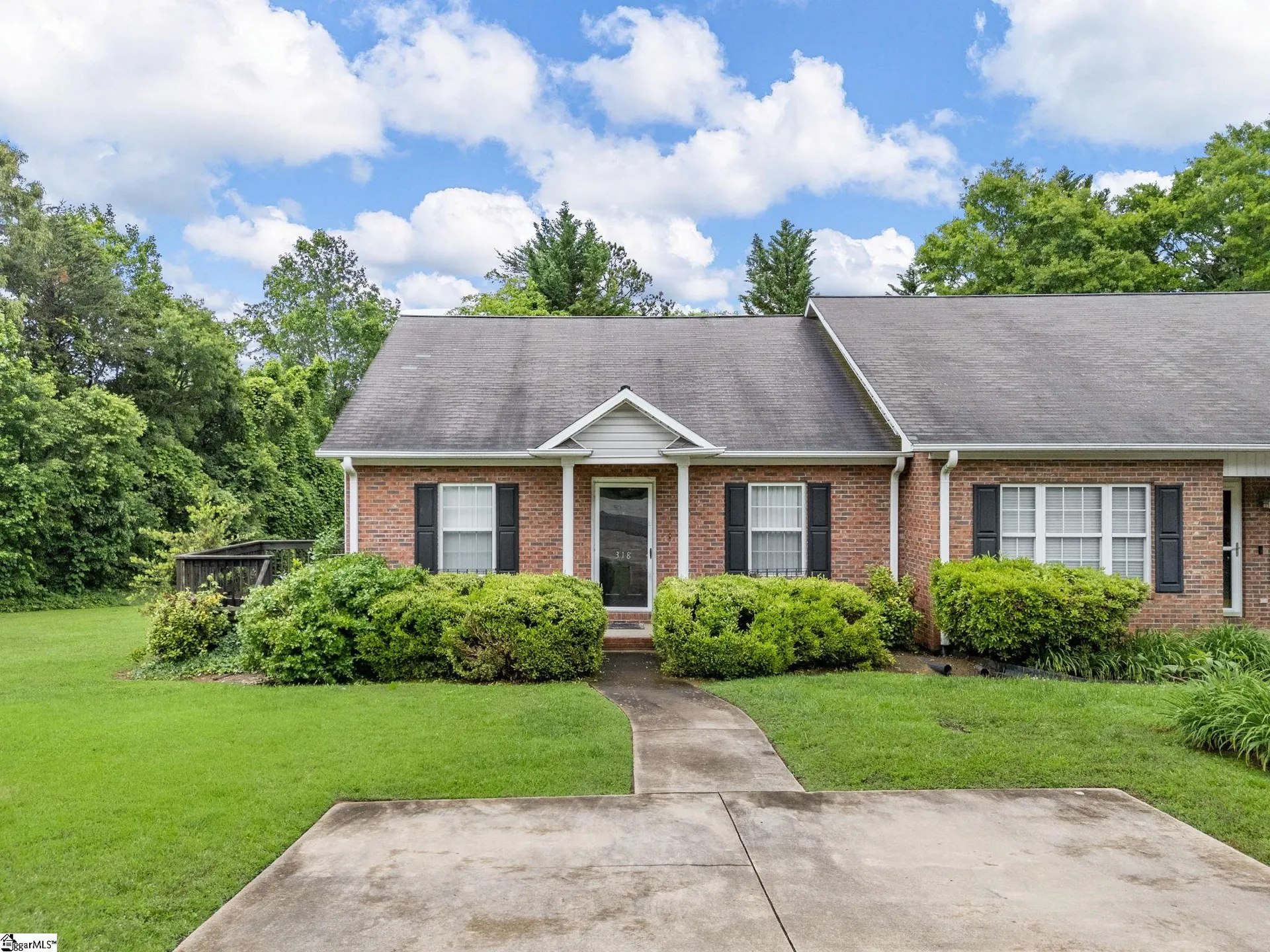318 Sunridge Drive