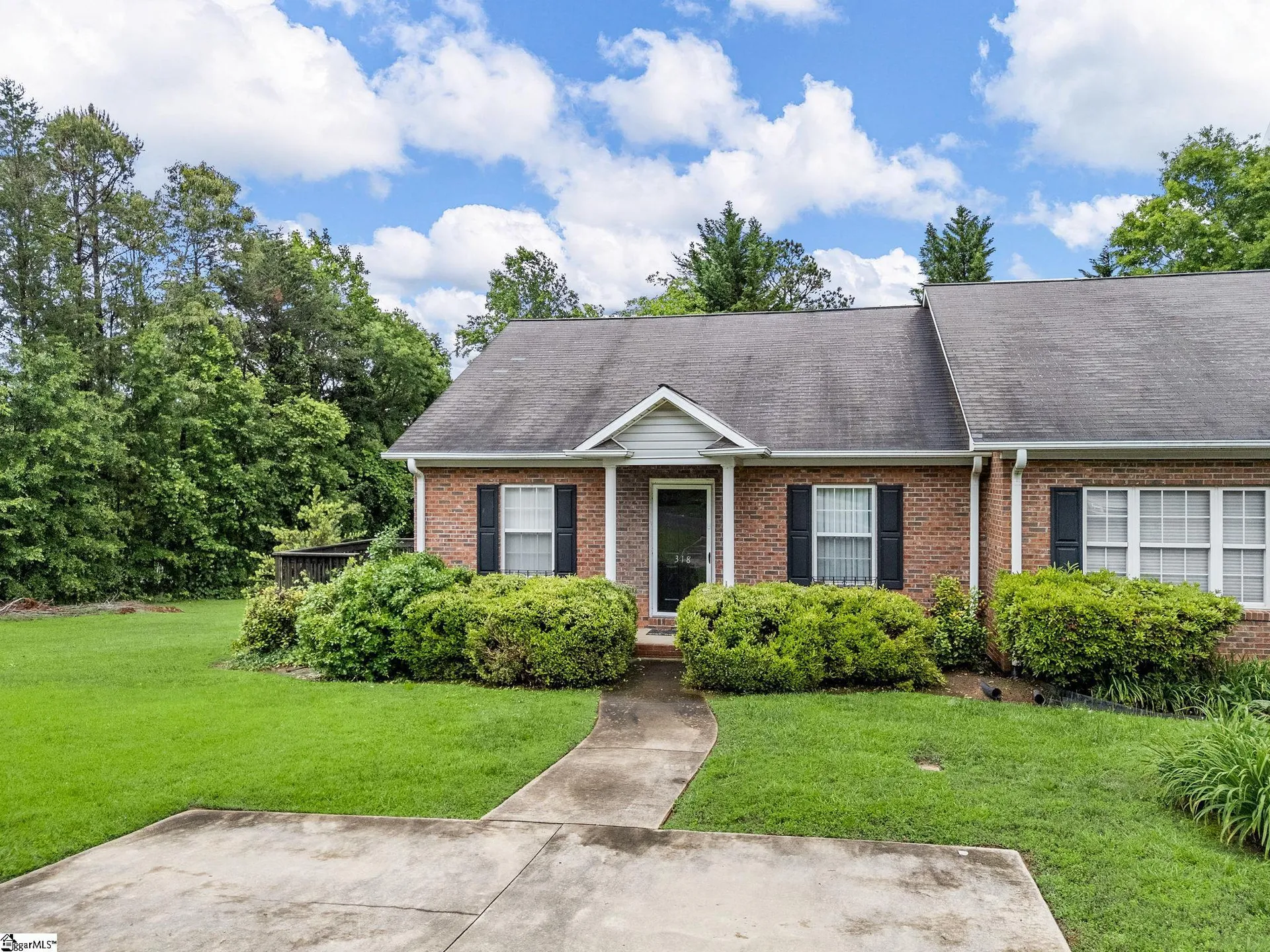 Property image 2 at 318 Sunridge Drive, Spartanburg, SC 29302