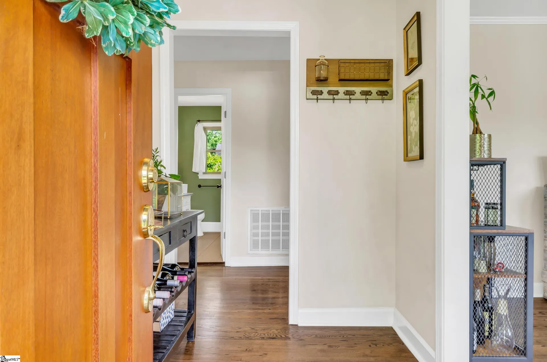 Property image 3 at 101 Kenilworth Court, Greenville, SC 29615