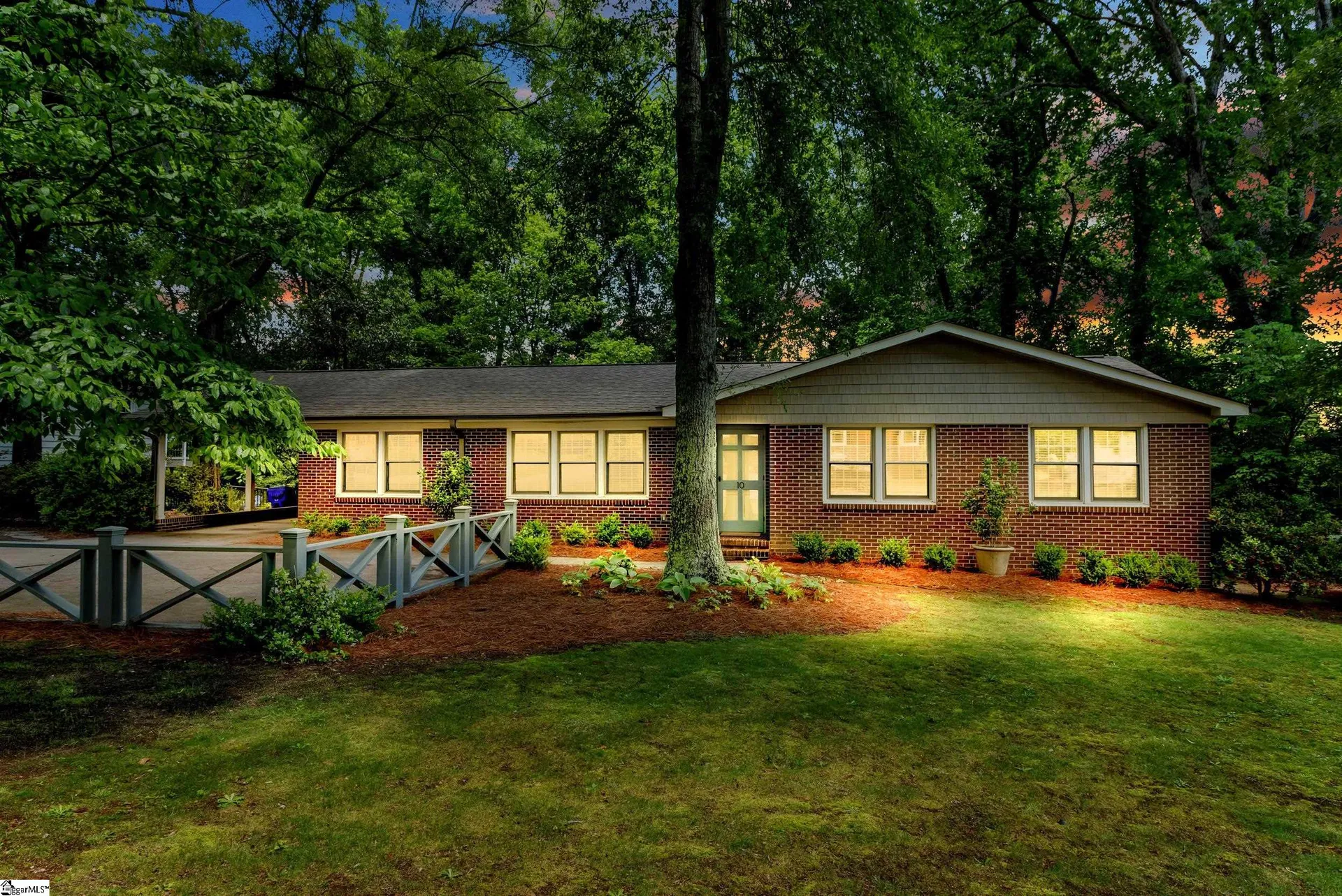 10 Broughton Drive