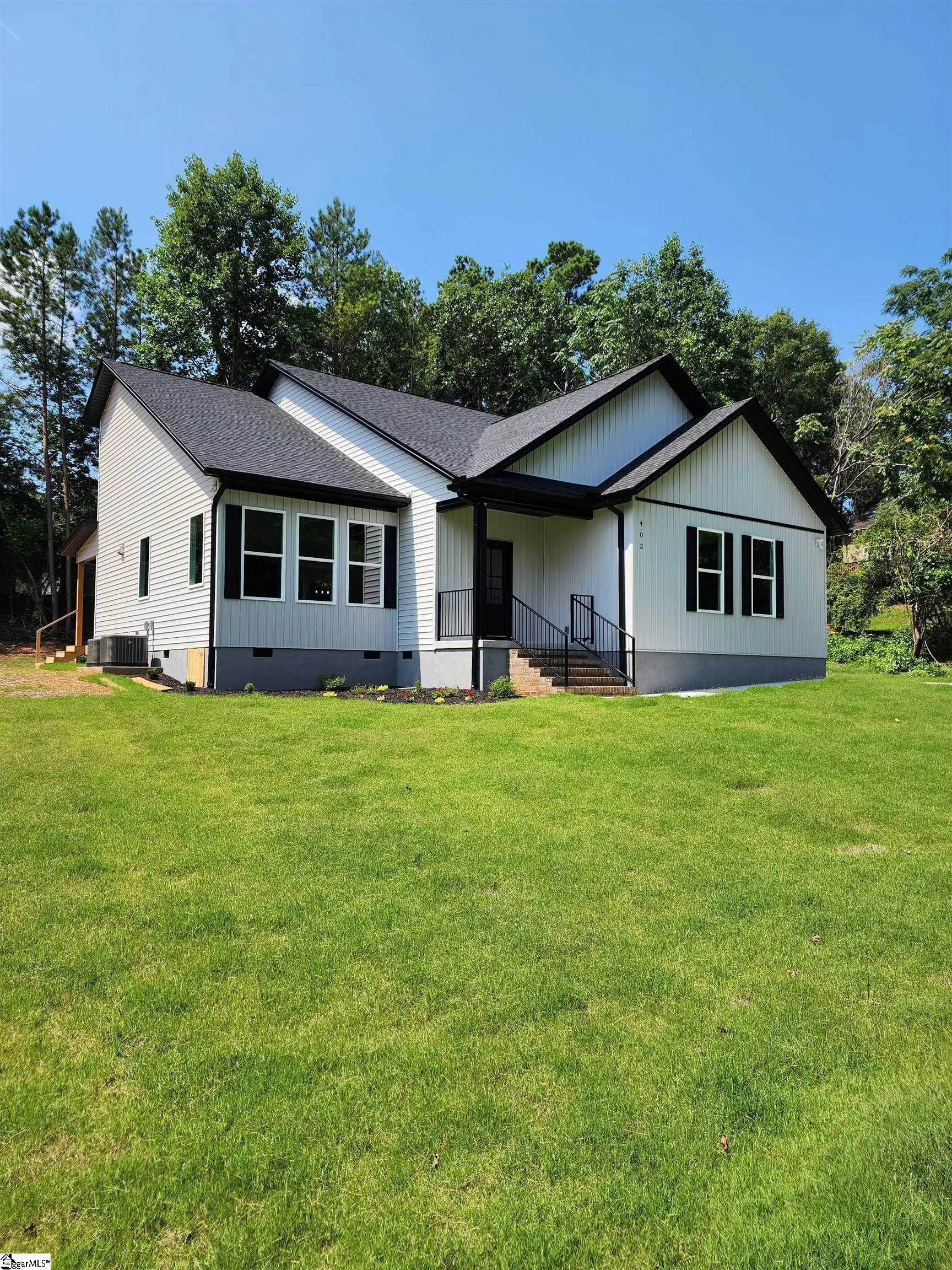 Bridgewater, Anderson Community