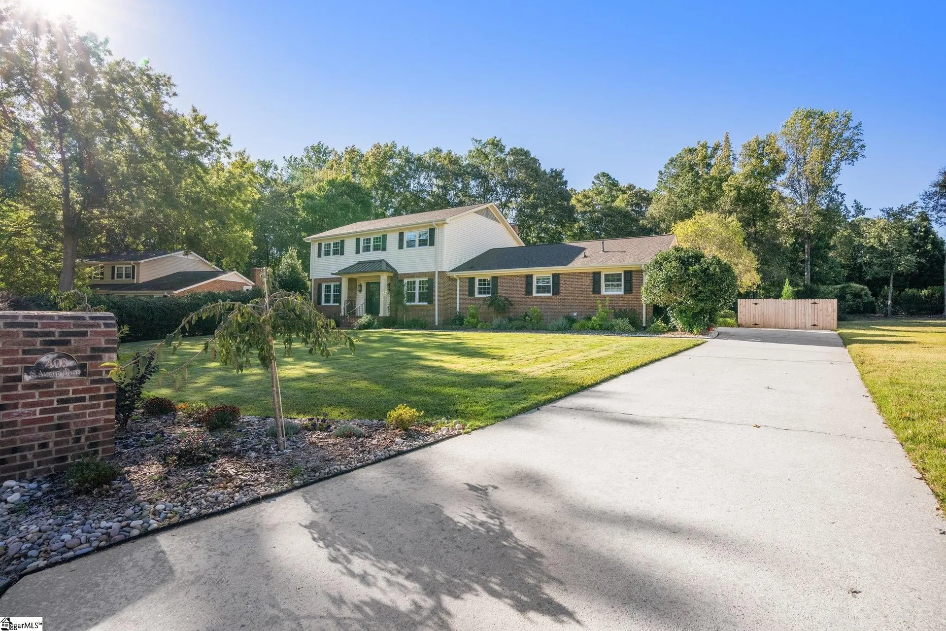 Property image 4 at 408 S Almond Drive, Simpsonville, SC 29681