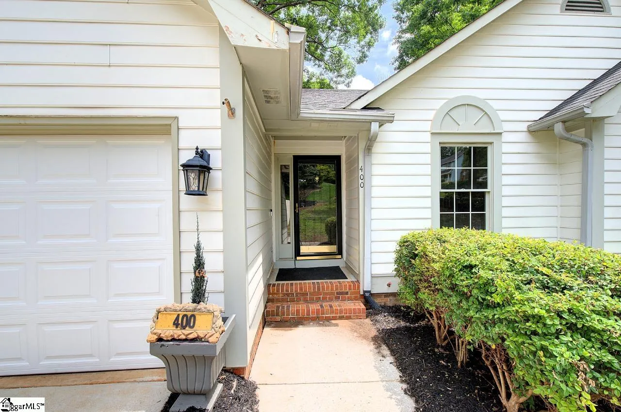 Property image 3 at 400 Halifax Drive, Greenville, SC 29615
