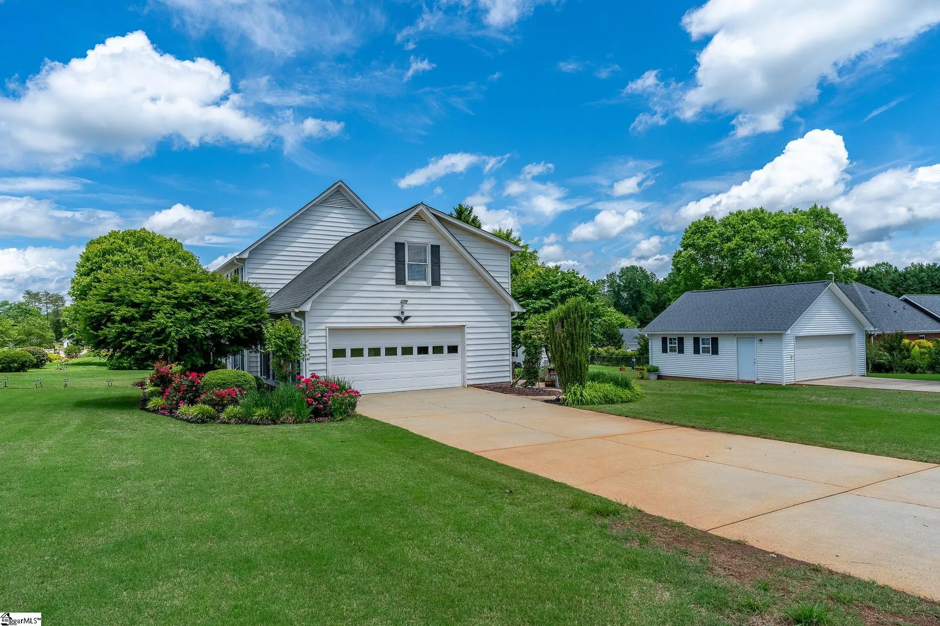Property image 3 at 2 Wheatstone Court, Greenville, SC 29617