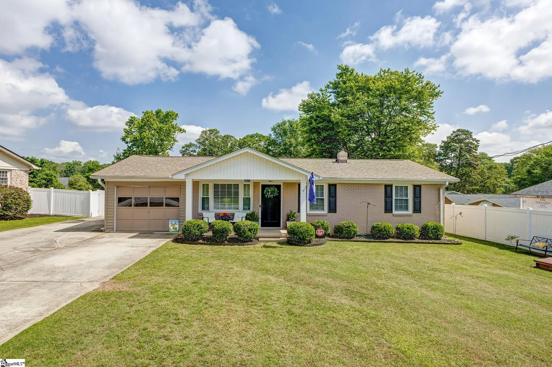 4 Archwood Court