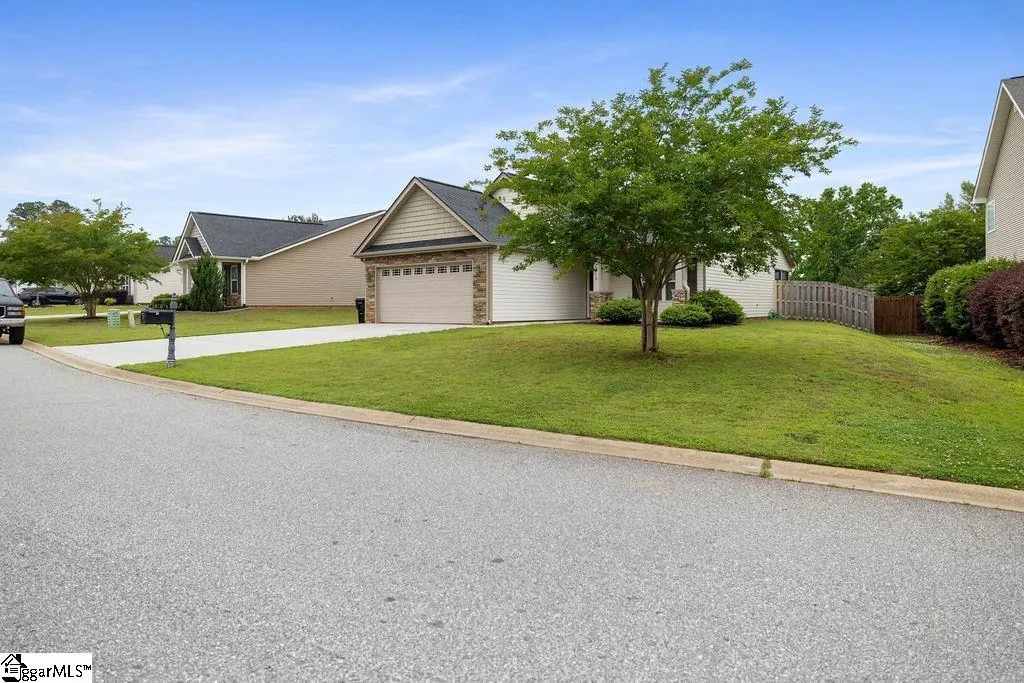 Property image 4 at 1013 Whirlaway Circle, Anderson, SC 29621