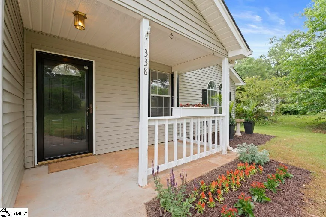 Property image 3 at 338 E Celestial Drive, Greer, SC 29651