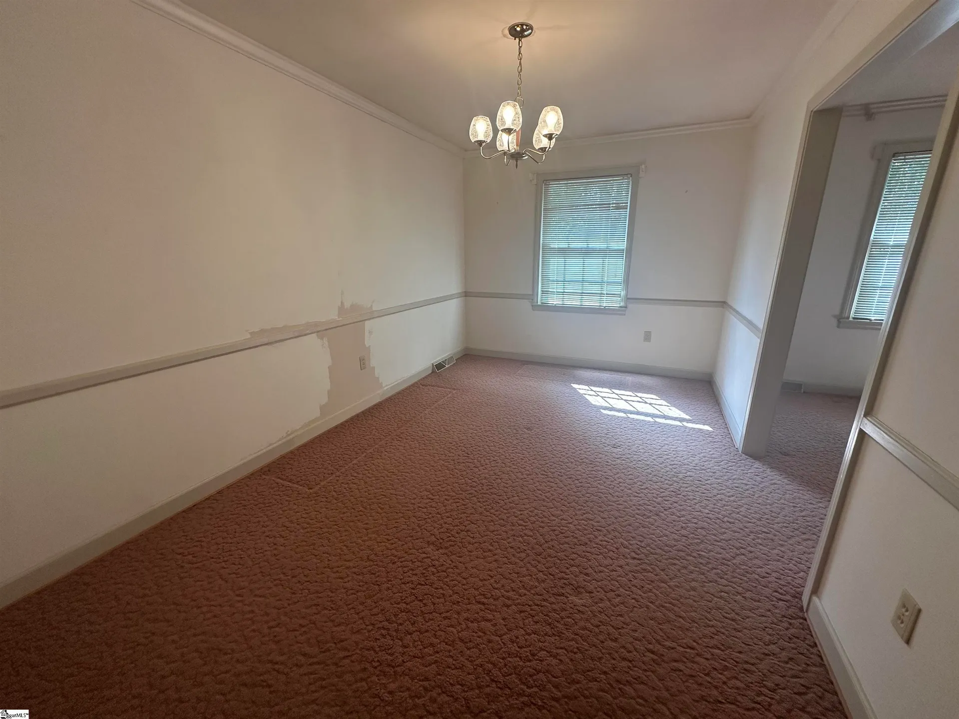 Property image 4 at 406 Rollingreen Road, Greenville, SC 29615