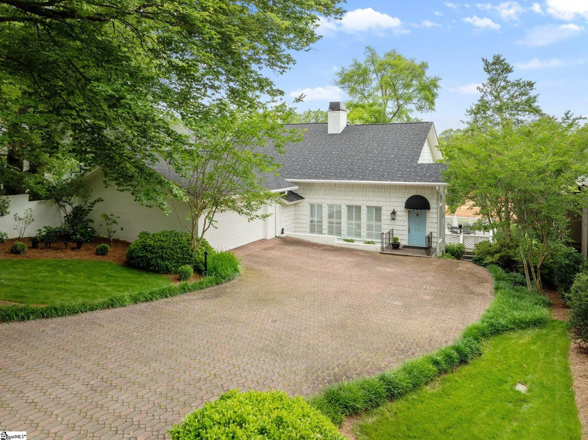 Chanticleer Towns, Greenville Community
