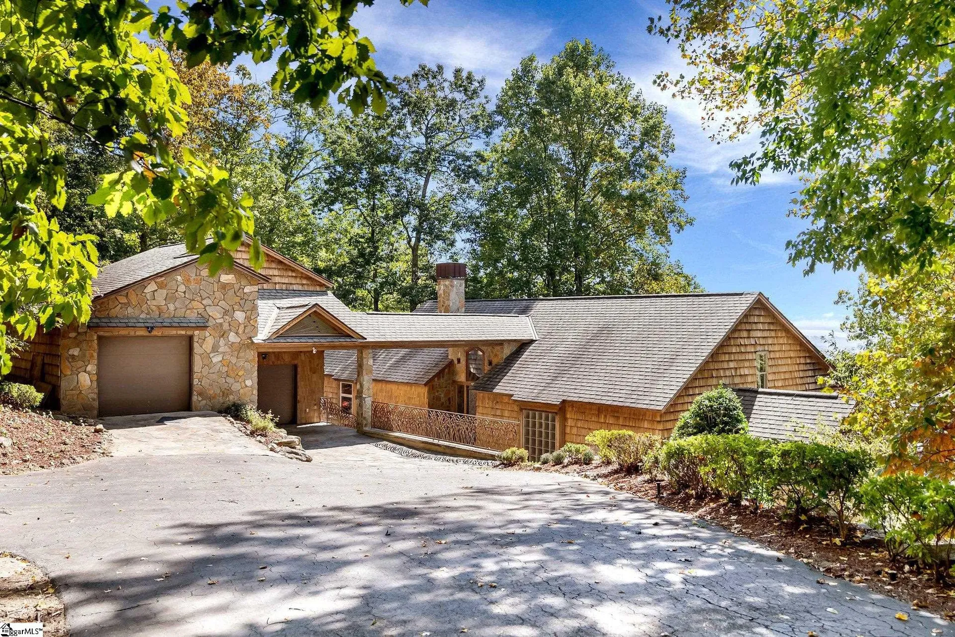 19 Moonshine Falls Trail