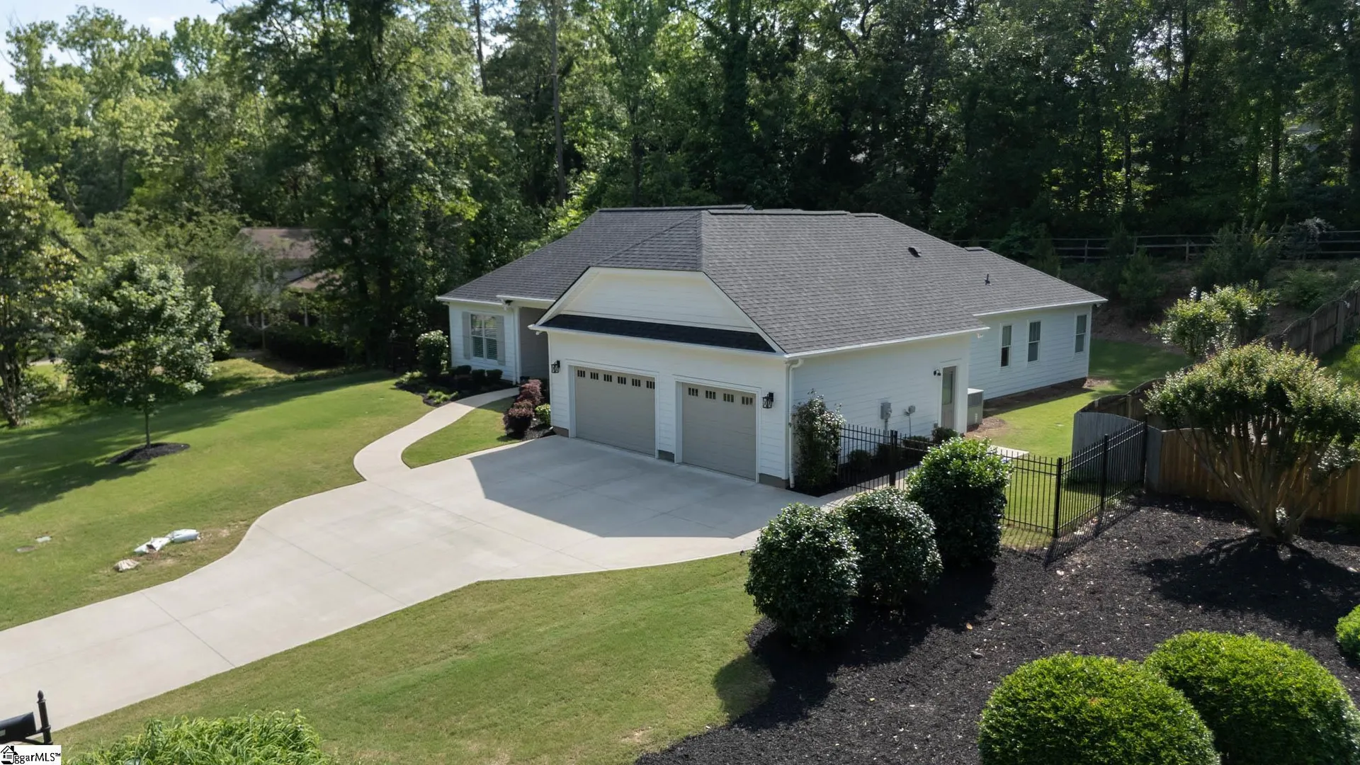 Property image 3 at 202 Crepe Myrtle Court, Greenville, SC 29607