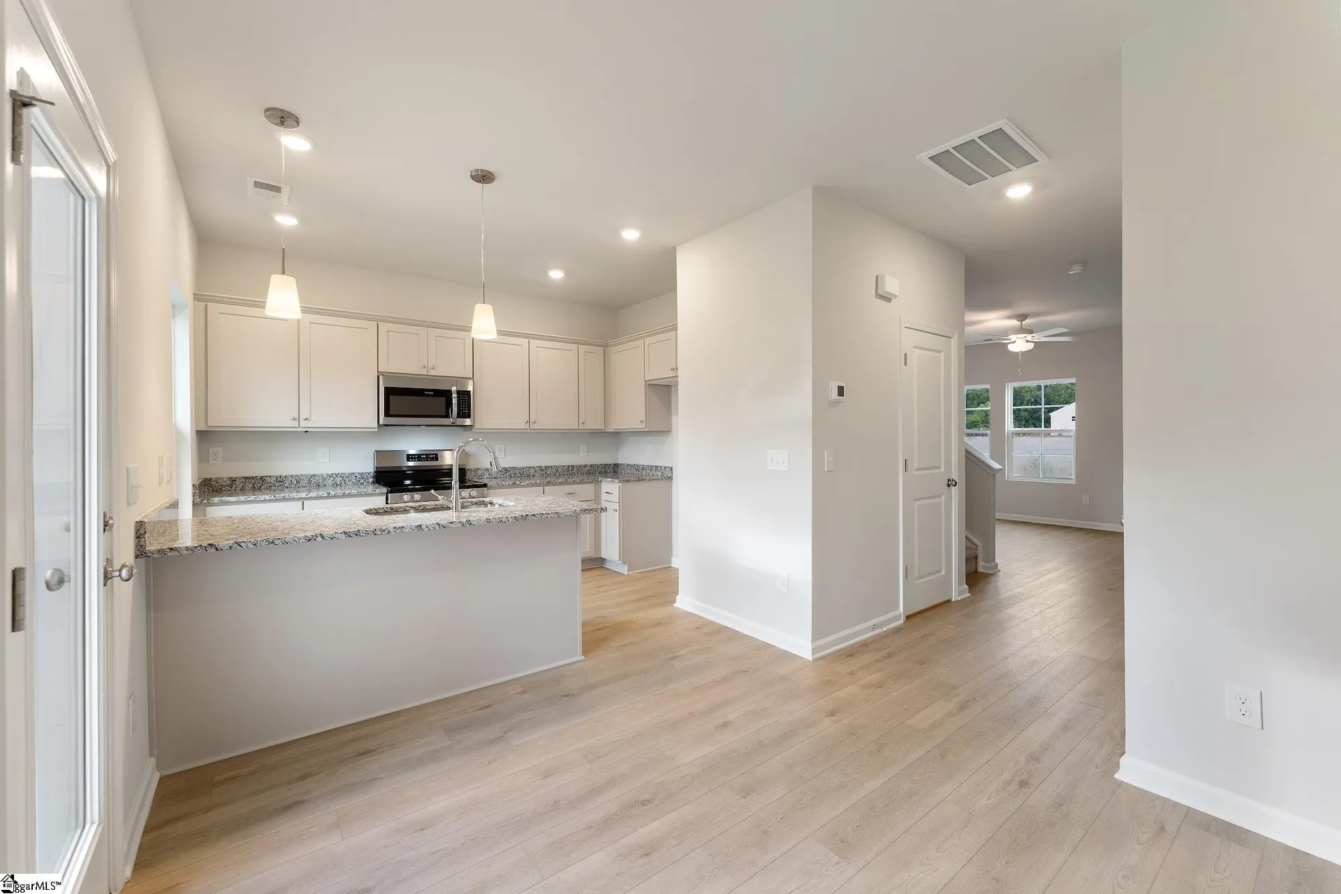 Property image 5 at 102 Denham Drive, Taylors, SC 29687