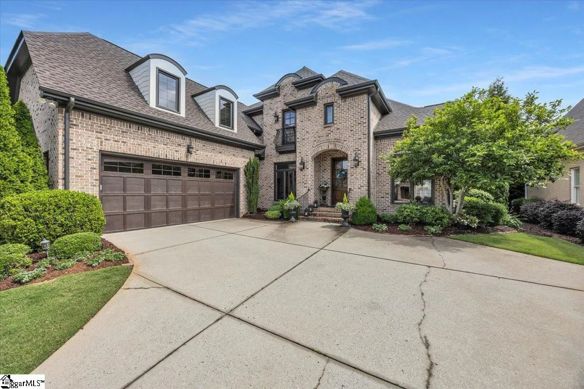 Property image 3 at 6 Angel Oak Court, Greenville, SC 29615