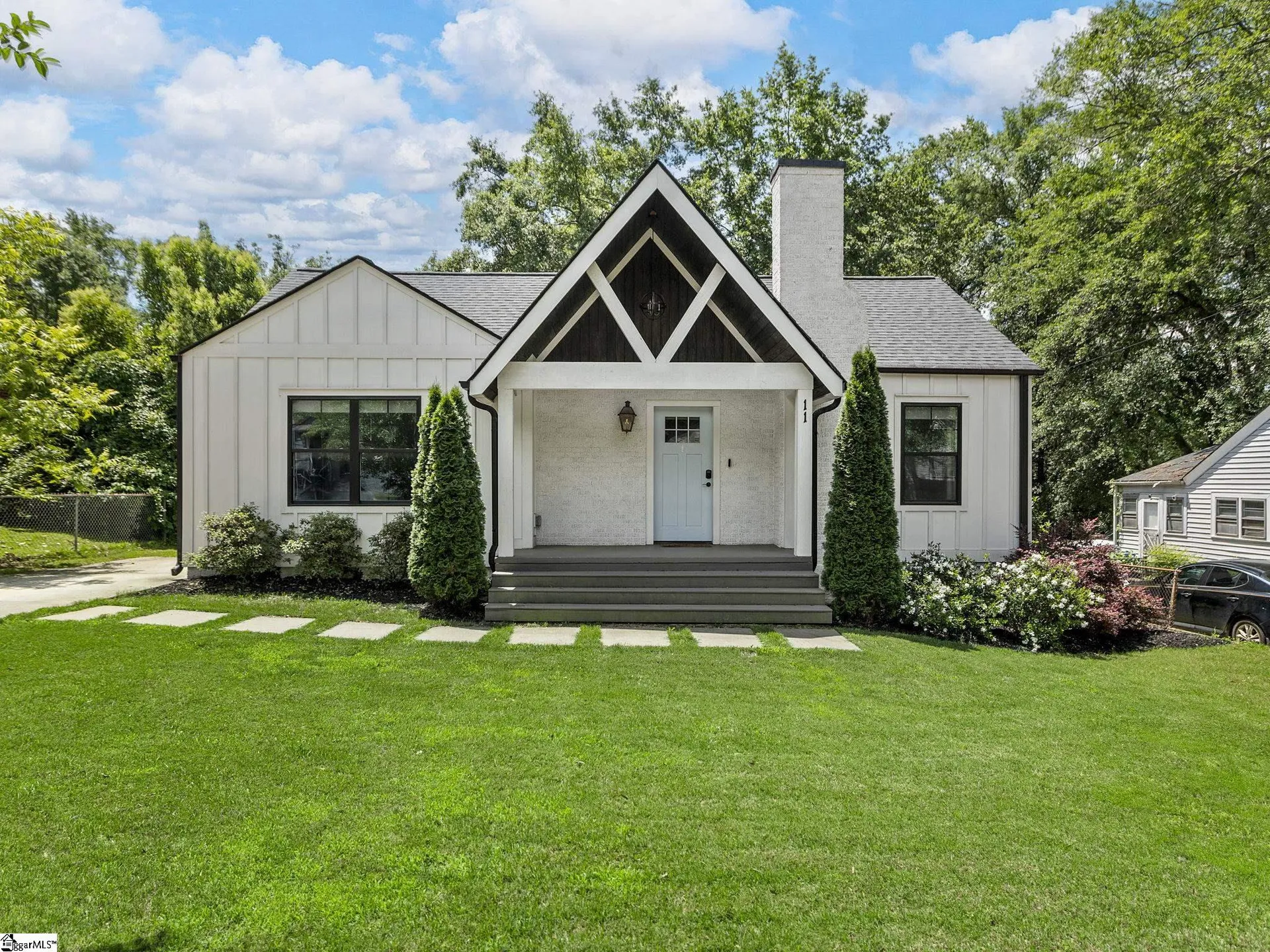 11 Pleasant Ridge Avenue