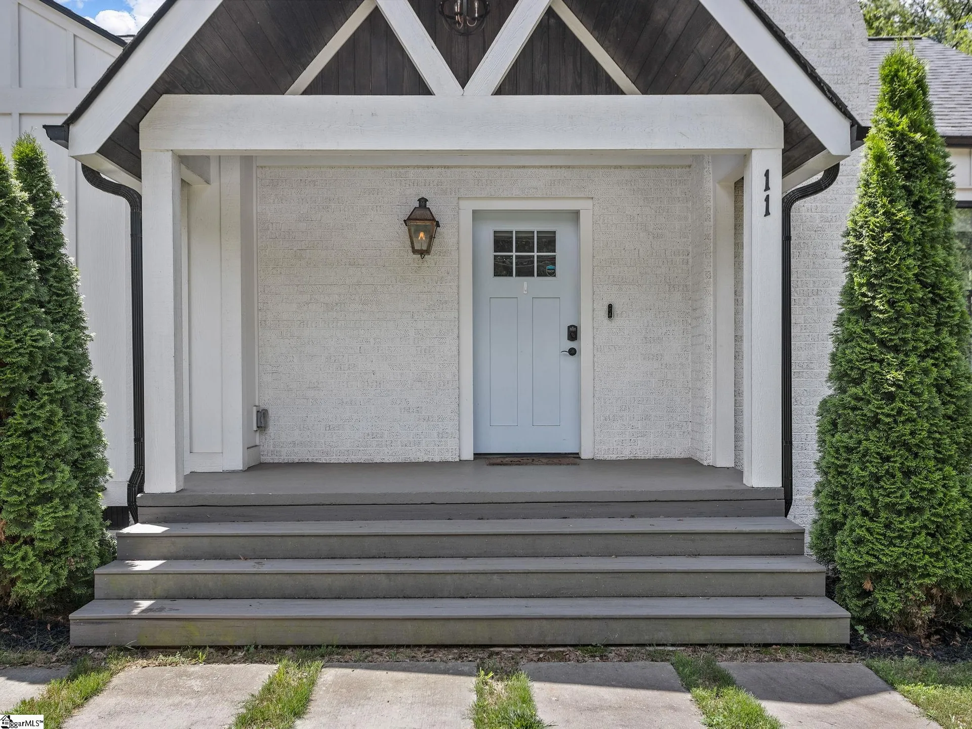 Property image 2 at 11 Pleasant Ridge Avenue, Greenville, SC 29605