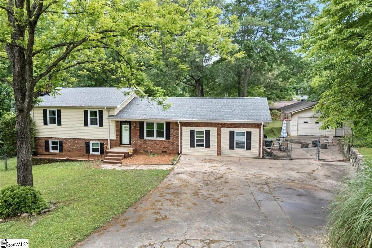 Property image 2 at 116 Kennedy Street, Easley, SC 29642
