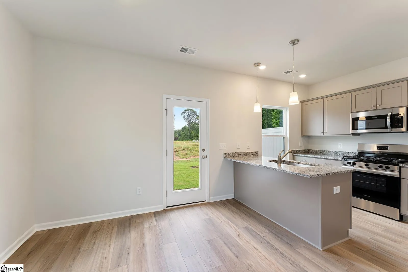 Property image 4 at 106 Denham Drive, Taylors, SC 29687