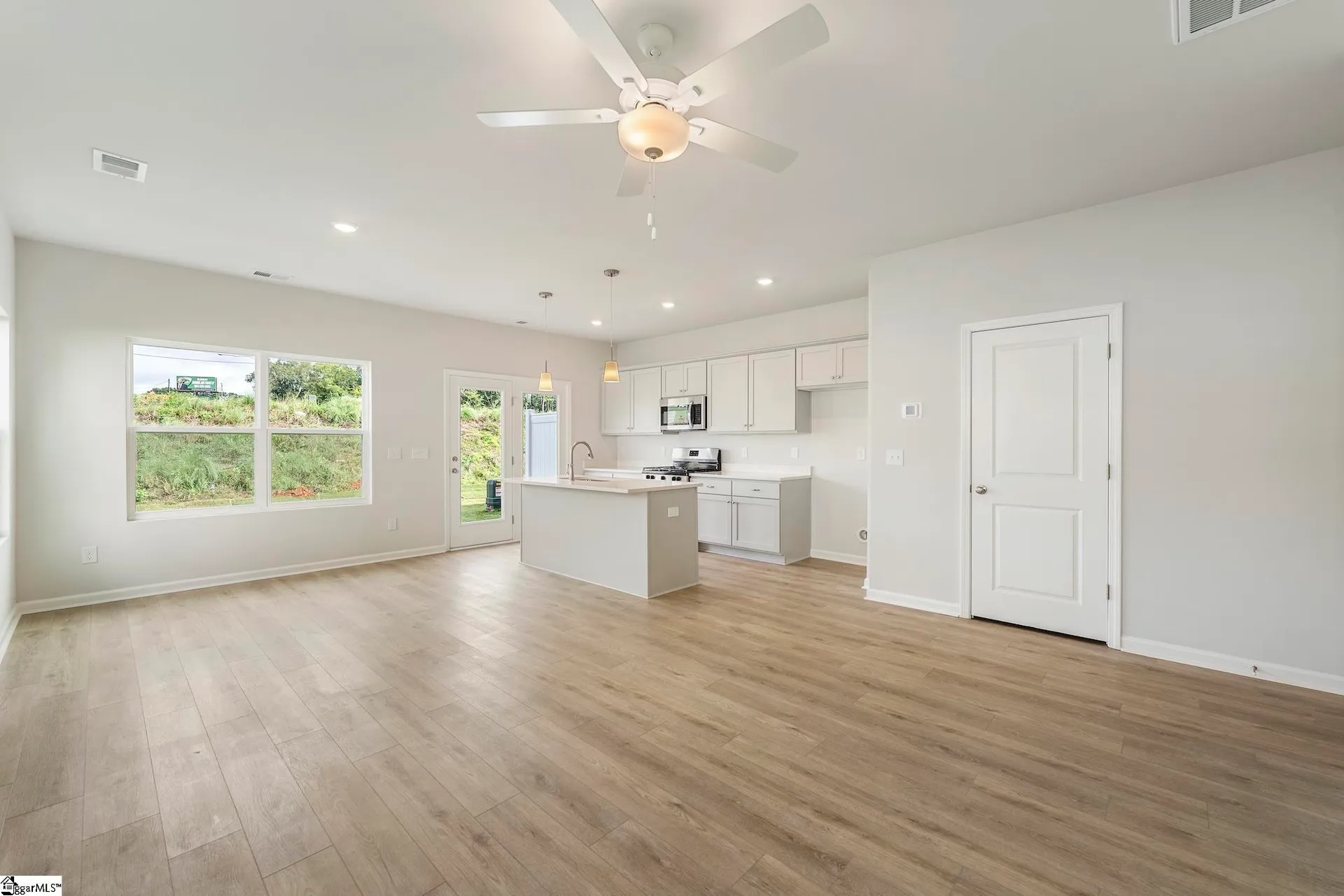 Property image 4 at 25 Nonnington Way, Taylors, SC 29687