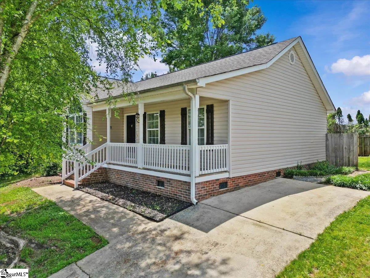 Property image 3 at 514 Habersham Lane, Easley, SC 29642