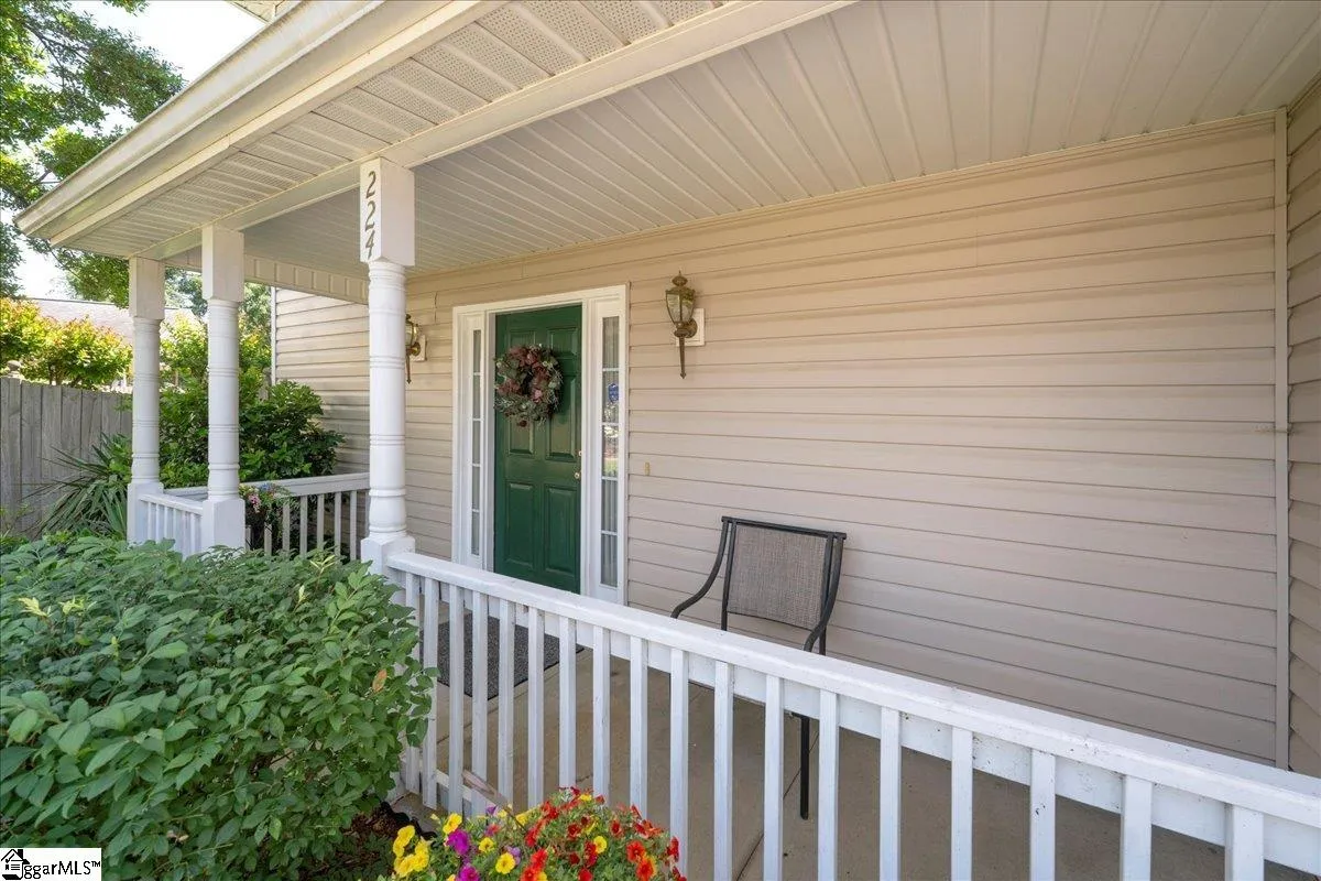Property image 3 at 224 Jones Road, Taylors, SC 29687