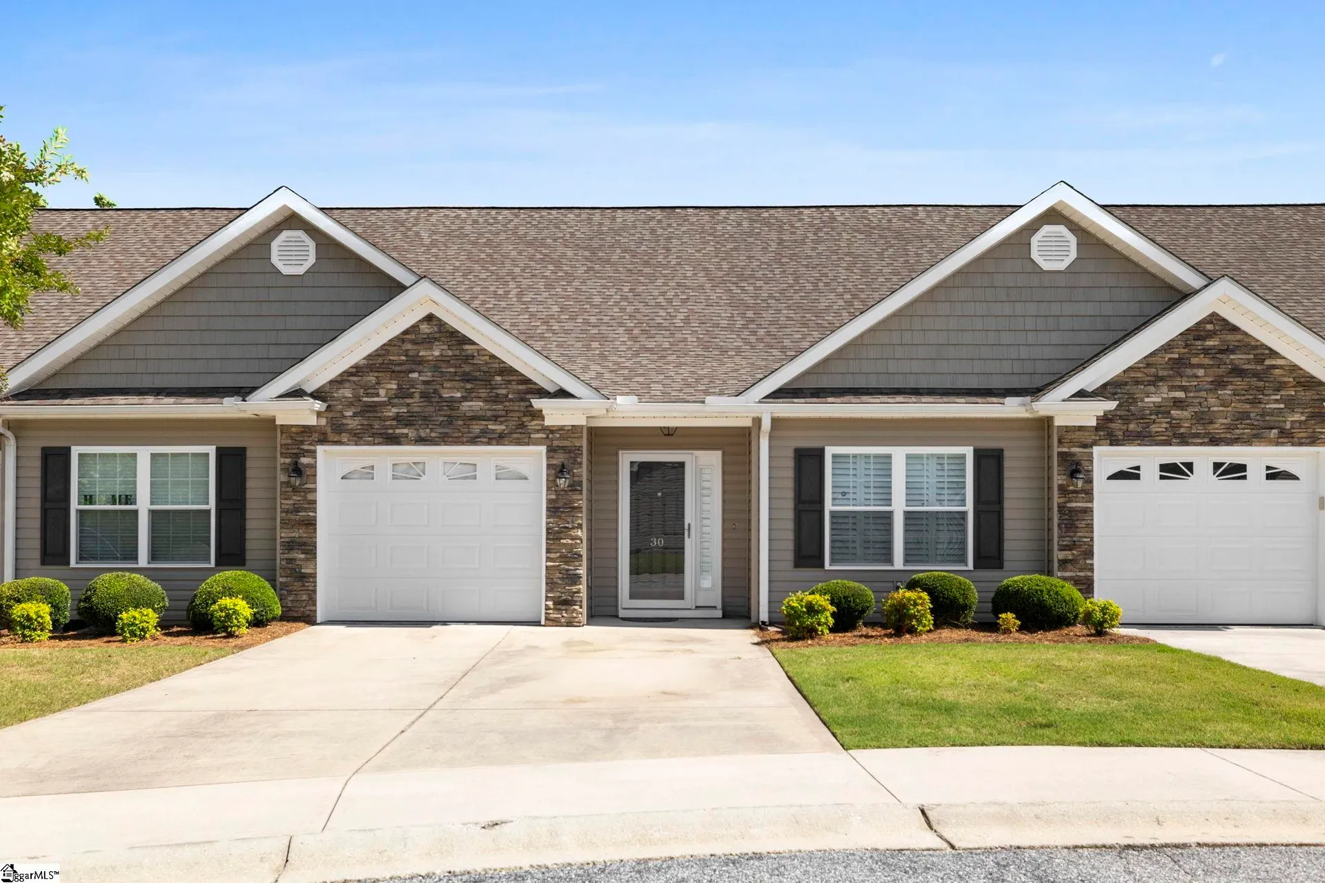30 Eaglecrest Court