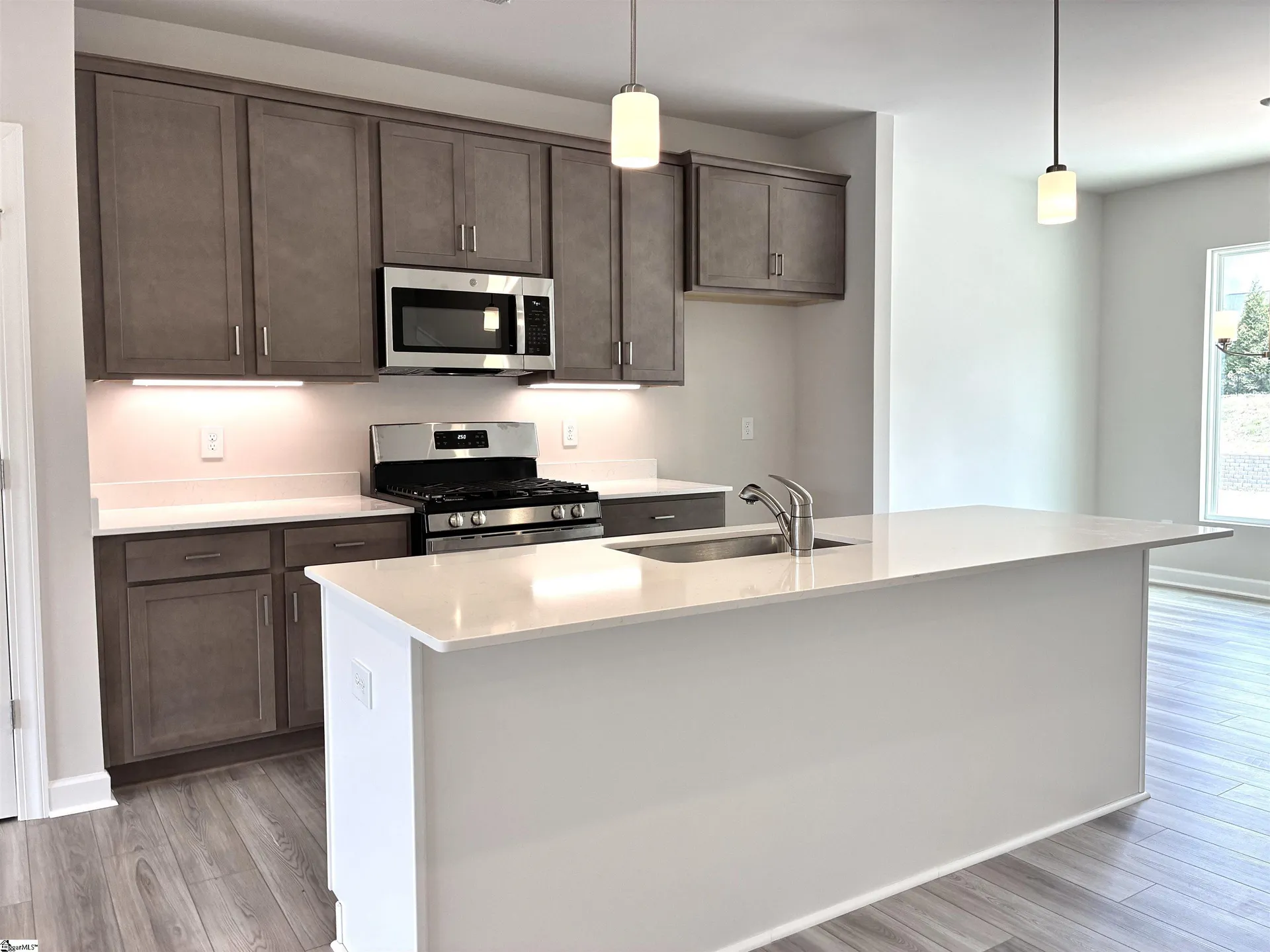 Property image 3 at 13 Pikewood Lane, Greenville, SC 29607