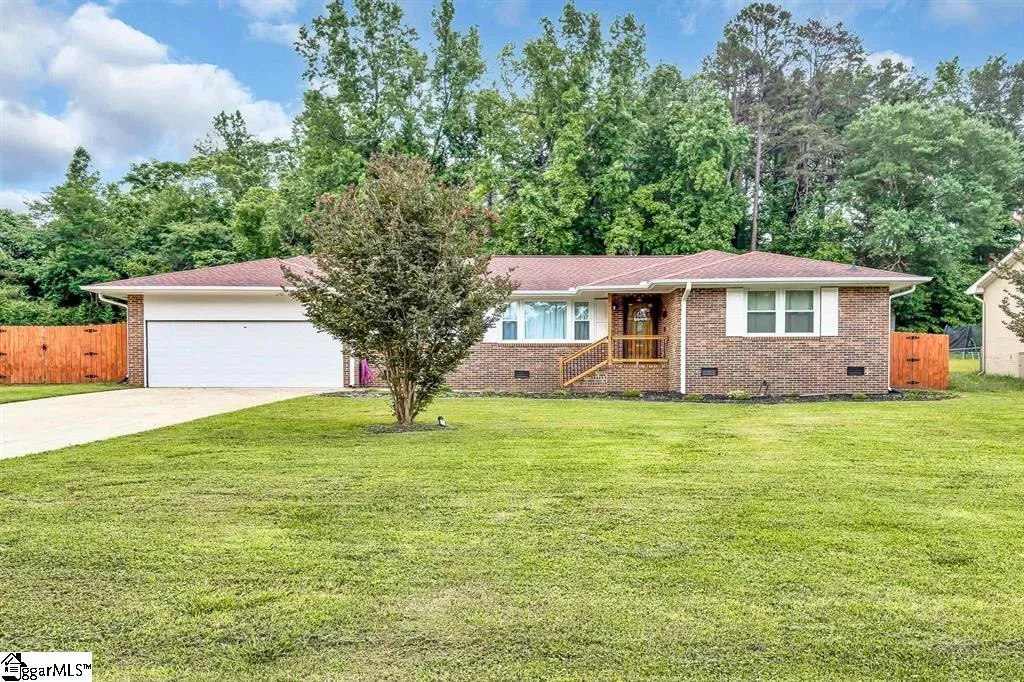 Windsor Forest, Spartanburg Community