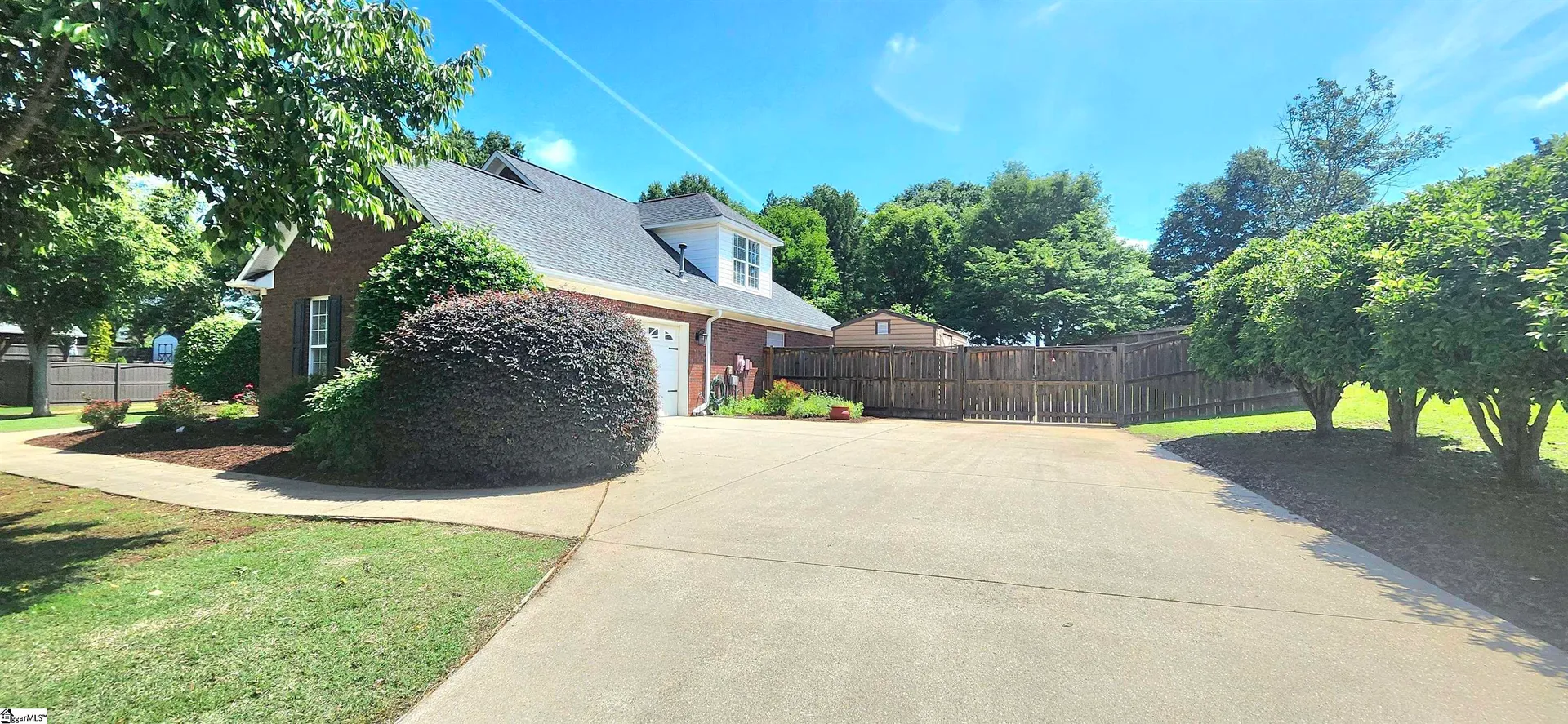 Property image 4 at 417 Gramercy Boulevard, Spartanburg, SC 29301