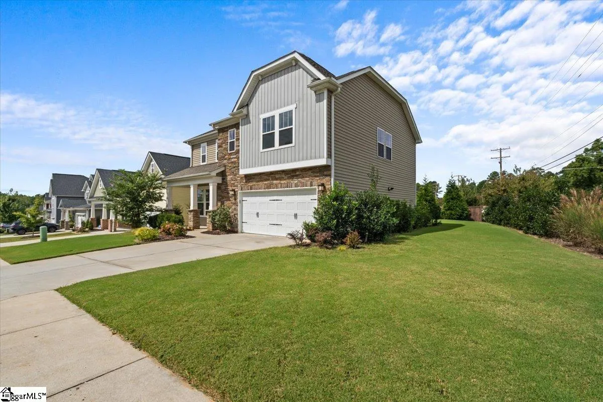 Property image 2 at 4 Glenview Park Place, Travelers Rest, SC 29690