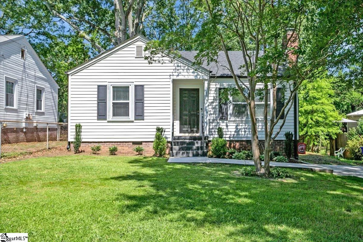 118 Bleckley Avenue