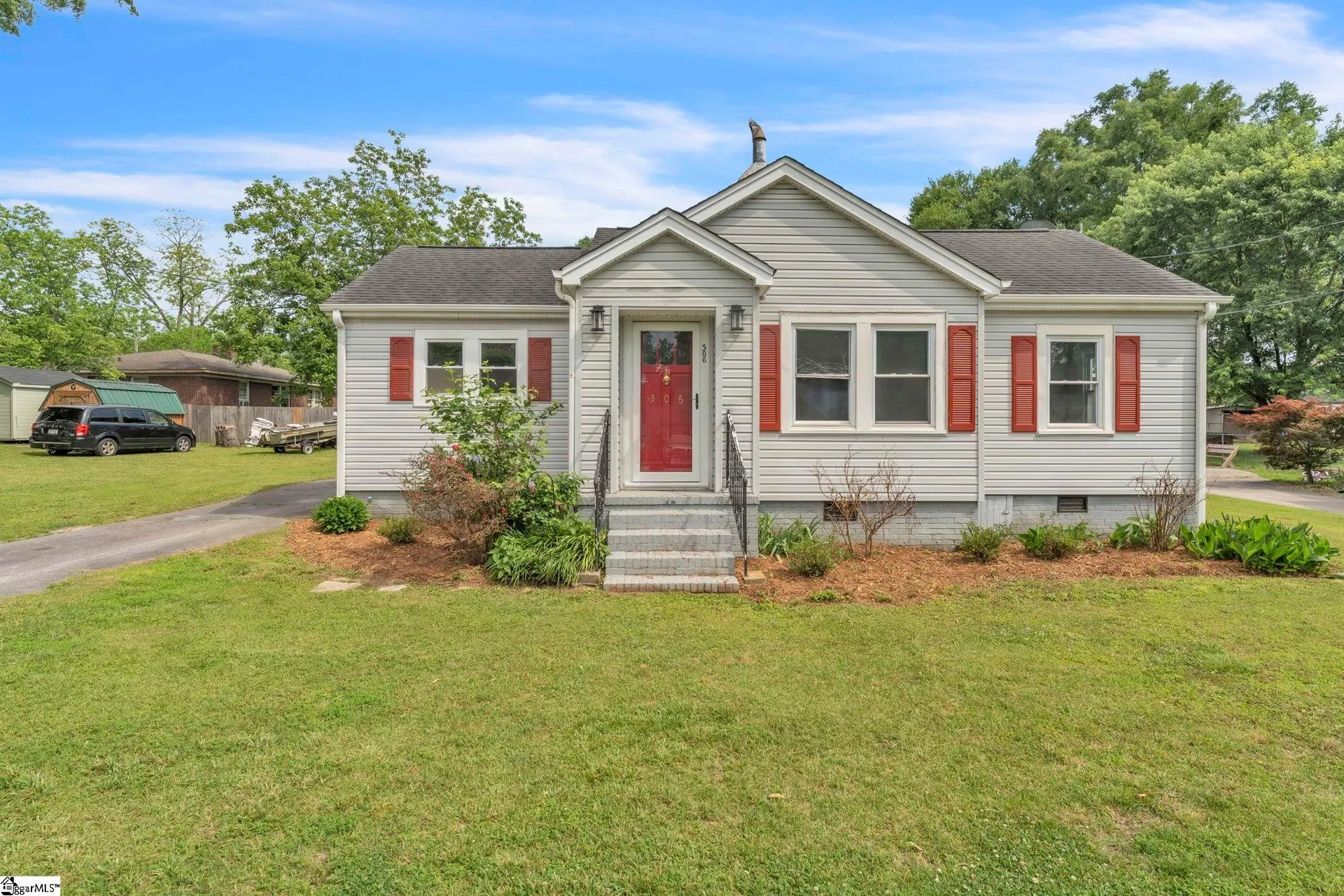 306 Flora Avenue