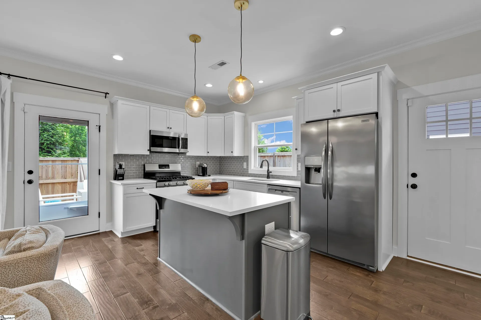 Property image 2 at 22 Greenridge Drive, Greenville, SC 29607