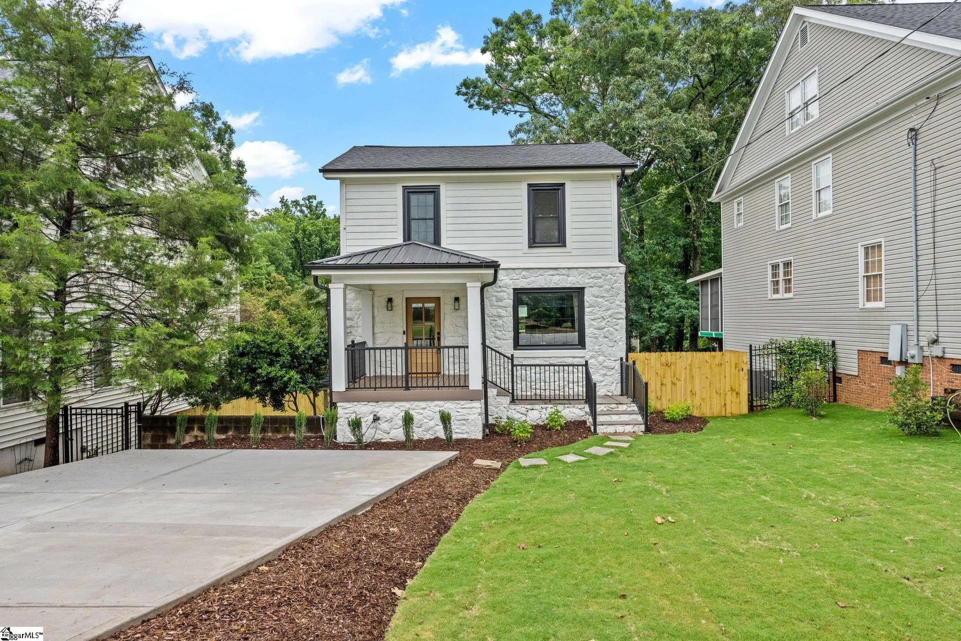 Property image 2 at 28 Douglas Drive, Greenville, SC 29605