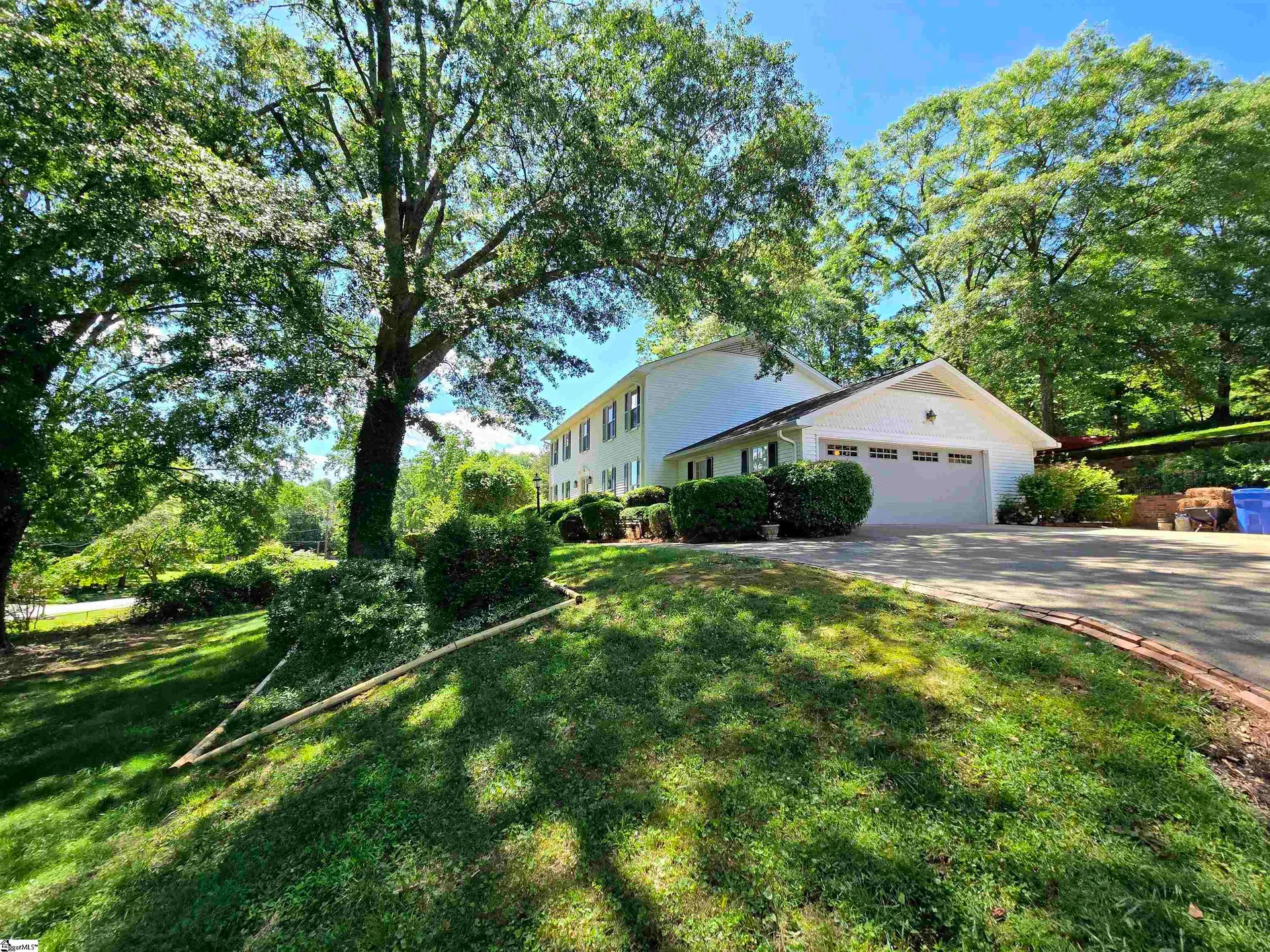 Property image 2 at 1706 E Saluda Lake Road, Greenville, SC 29611